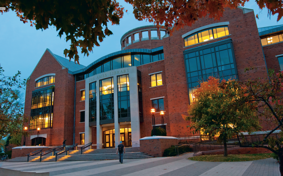 Illinois Wesleyan University BloomingtonNormal, Illinois Illinois Wesleyan University BloomingtonNormal, Illinois