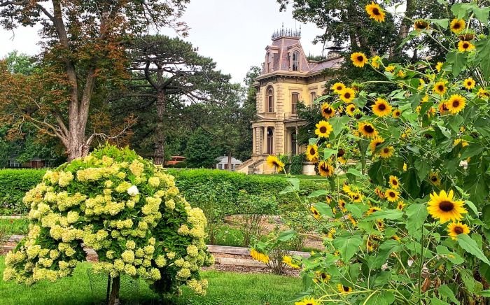 A Saturday Stroll in Sarah’s Garden