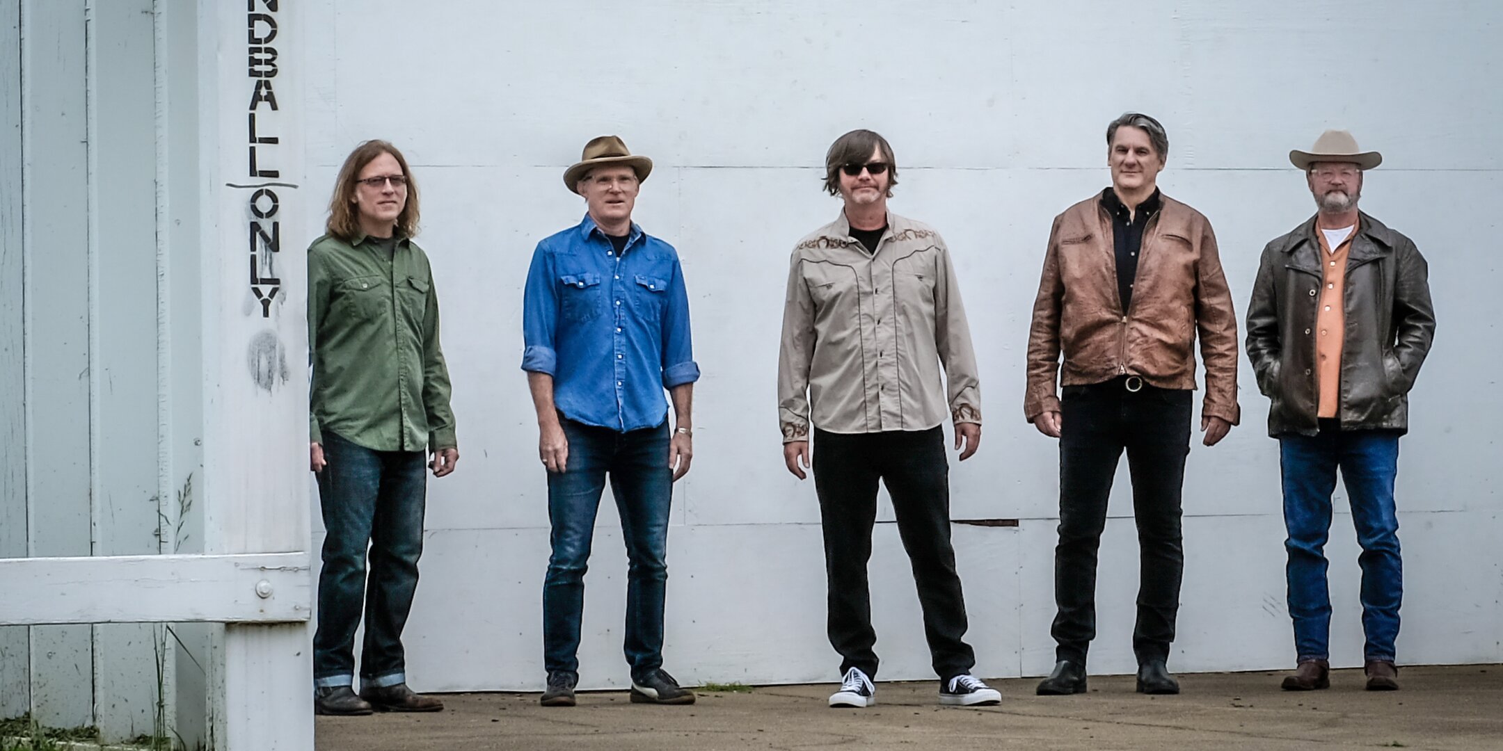 Son Volt: Sound Signals Serenades Tour live at The Castle Theatre